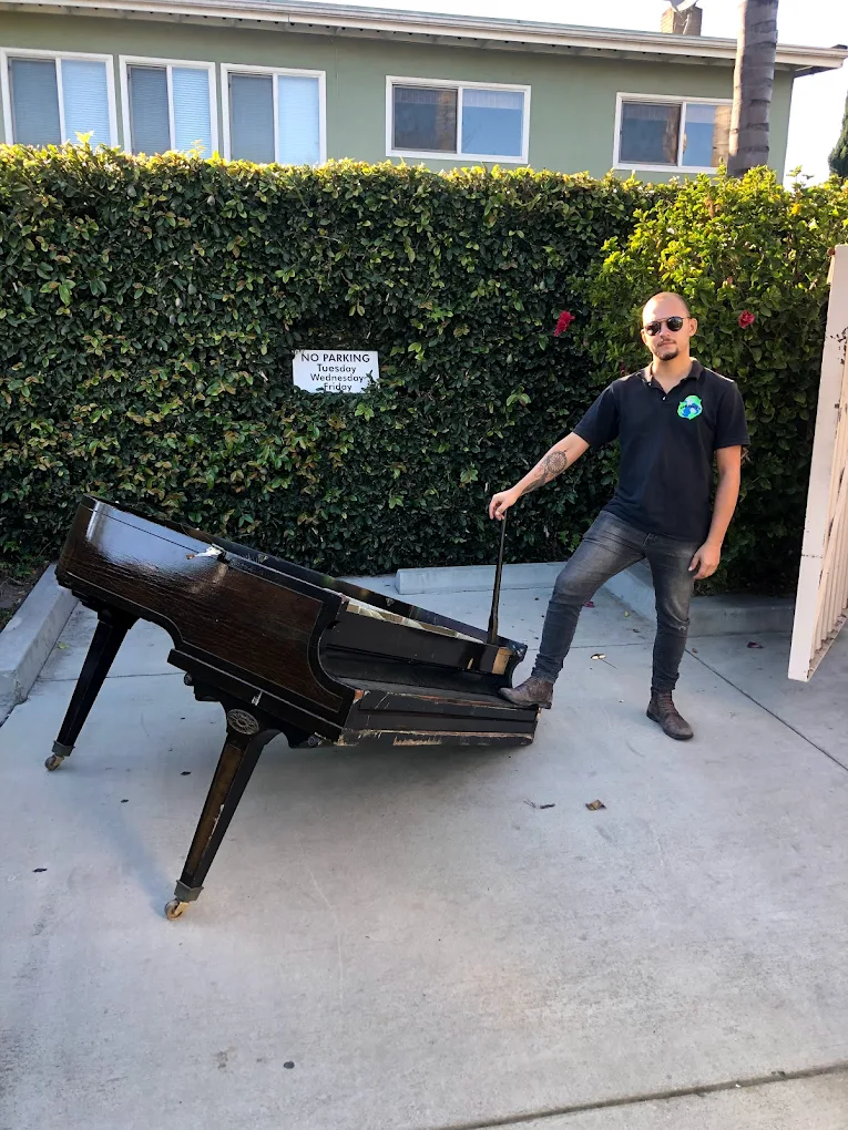 Professional Piano Hauling and Junk Pickup in Orange County