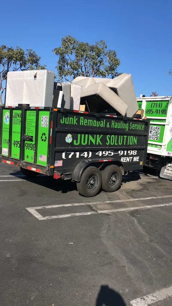 White-Glove Pickup Junk service clearing a residential garage