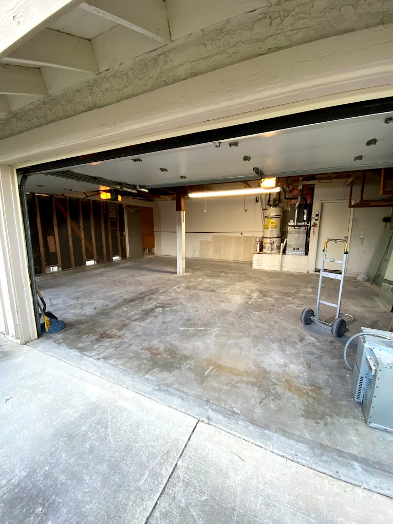 Long Beach Garage Cleanout